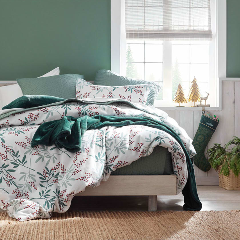 Berries Premium Ultra-Cozy Cotton Flannel Bed Sheet Set - White, Twin XL