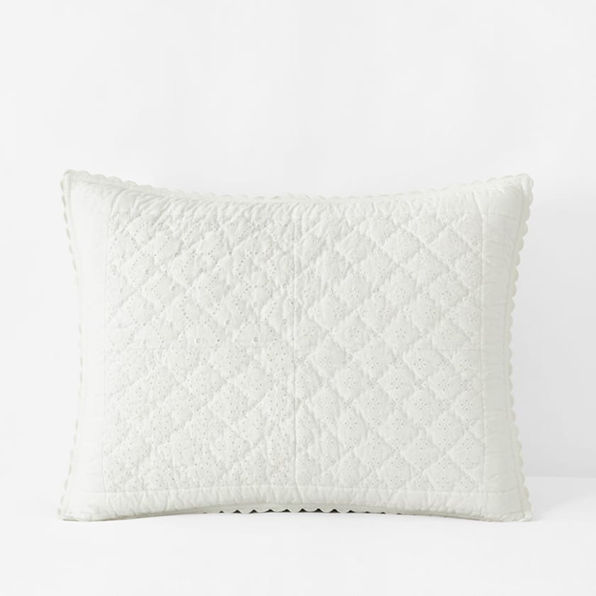Vintage Eyelet Quilted Sham