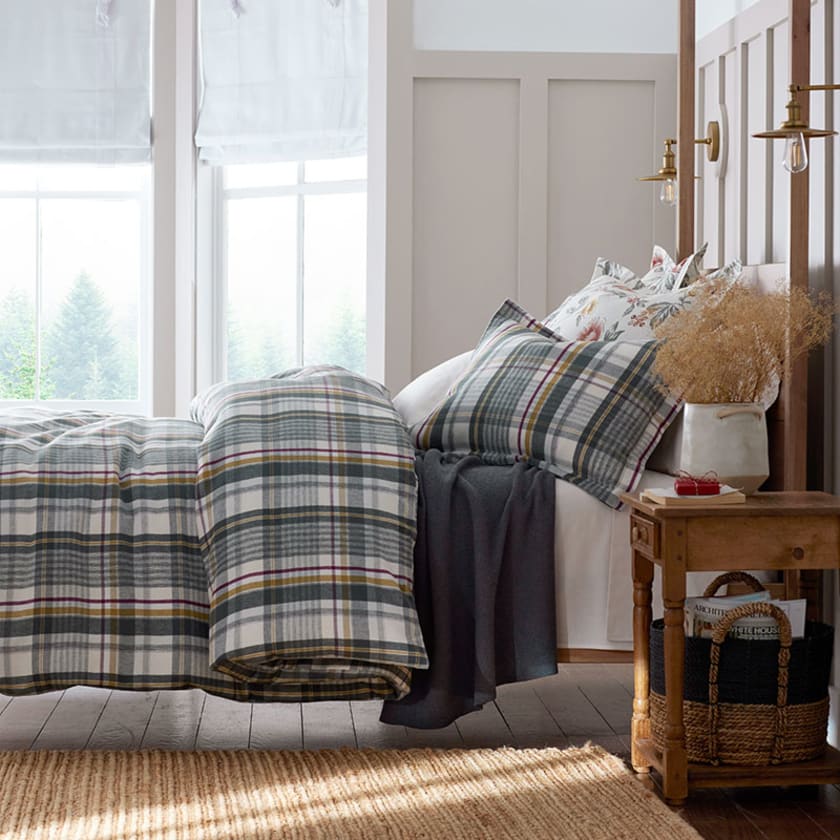 Easton Classic Ultra-Cozy Cotton Flannel Pillowcases - Green, Standard