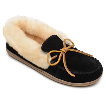 Minnetonka women's clearance alpine sheepskin moccasin