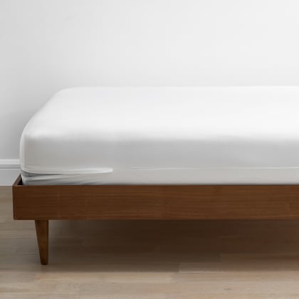 Legends Hotel™ Organic Cotton Sateen Mattress/Box Spring Protector