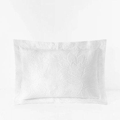 Putnam Cotton Matelassé Pillow Cover - White