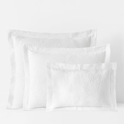 Putnam Cotton Matelassé Pillow Cover - White