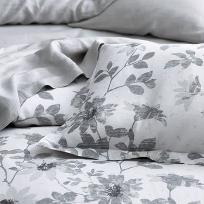 Legends Hotel™ Patio Floral Relaxed Linen Duvet Cover