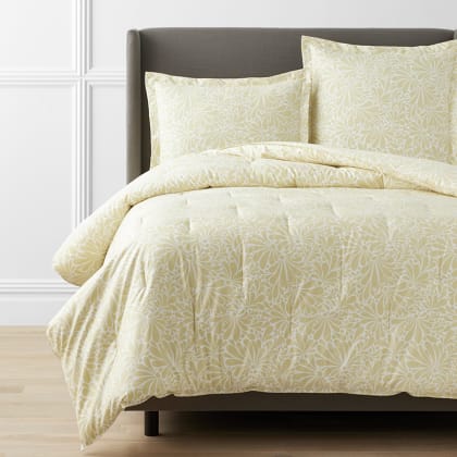 Legends Hotel™ Lila Floral Wrinkle-Free Sateen Comforter - Cornsilk