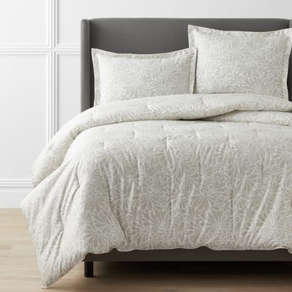Legends Hotel™ Lila Floral Wrinkle-Free Sateen Comforter - Linen