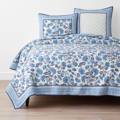 Fan Floral Quilt - Blue Multi