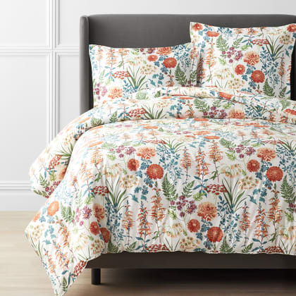 Legends Hotel™ Winter Garden Wrinkle-Free Sateen Comforter - Cream