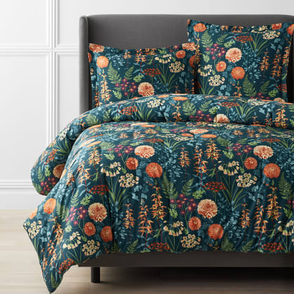 Legends Hotel™ Winter Garden Wrinkle-Free Sateen Comforter - Multi