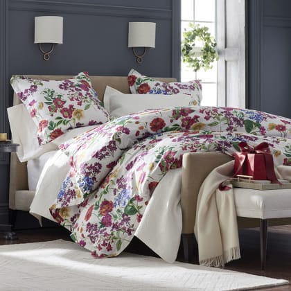 Legends Hotel™ Floral Medley Wrinkle-Free Sateen Comforter
