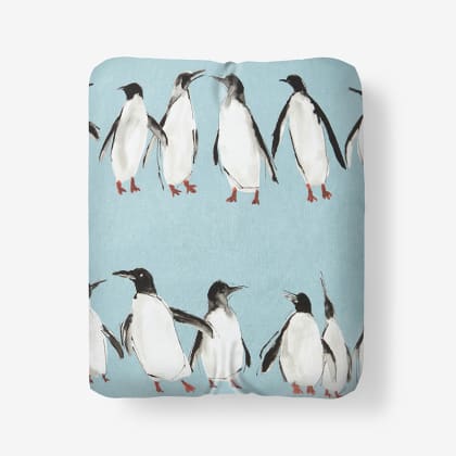 Legends Hotel™ Penguin Play Velvet Flannel Fitted Sheet
