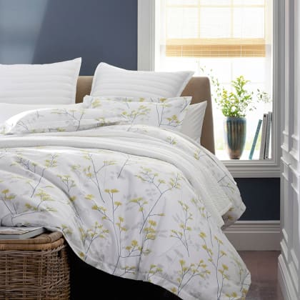 Legends Hotel™ Madaline Wrinkle-Free Sateen Comforter - White Multi