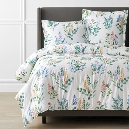 Legends Hotel™ Olivia Floral Wrinkle-Free Sateen Comforter - White Multi