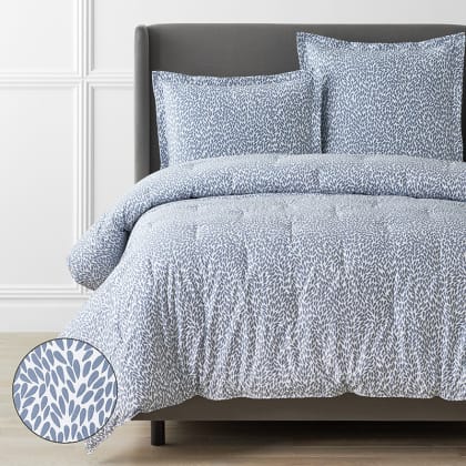 Legends Hotel™ Zoe Wrinkle-Free Sateen Comforter