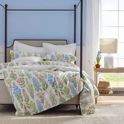 Legends Hotel™ Botanical Floral Wrinkle-Free Sateen Comforter