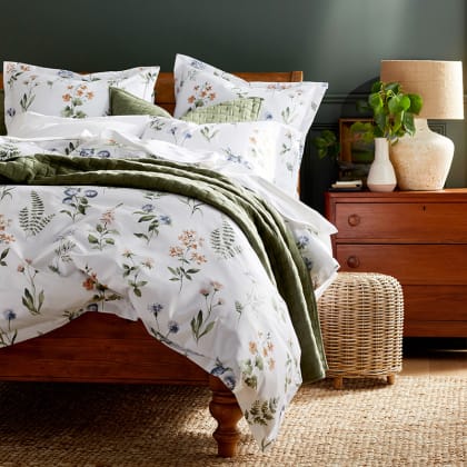 Legends Hotel™ Frances Wrinkle-Free Sateen Comforter