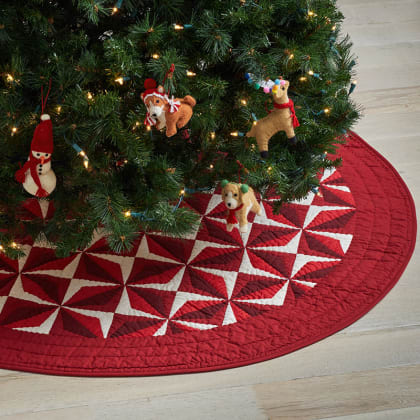 Quilted Holiday Tree Skirt