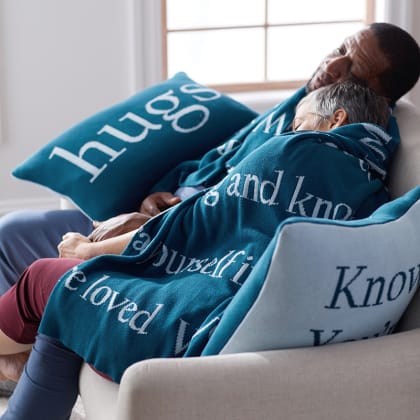 Holiday Knit Throw - Light Blue