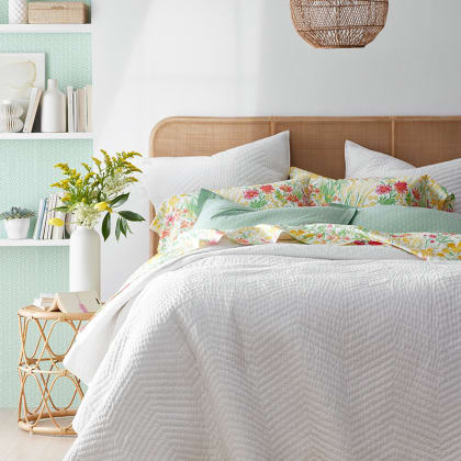 Handcrafted Quilts And Coverlets The, Twin Bed Quilts And Comforters