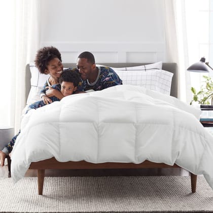 Legends Hotel Primaloft Down Alternative Comforter Medium Warmth - White