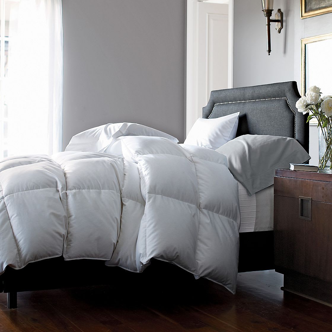 Legends Luxury™ Geneva Down Comforter - White