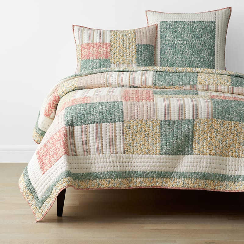 wedstrijd Gelovige Deter Natalie Botanical and Stripe Patchwork Quilt | The Company Store