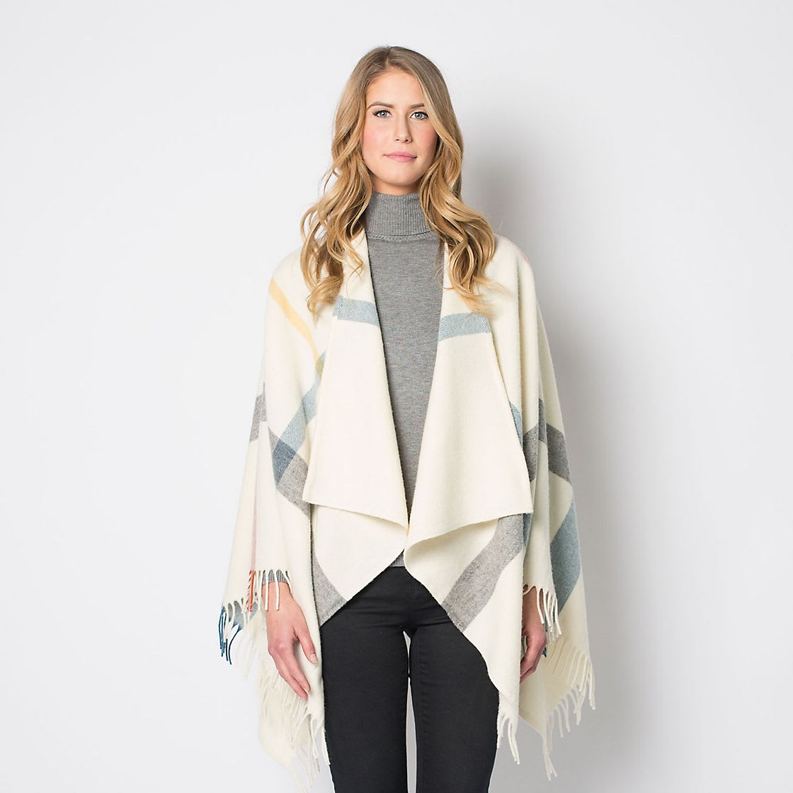 Faribault Woolen Mill Huntley Cape | The Company Store