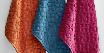 Company Cotton™ 
Floral Jacquard Towels