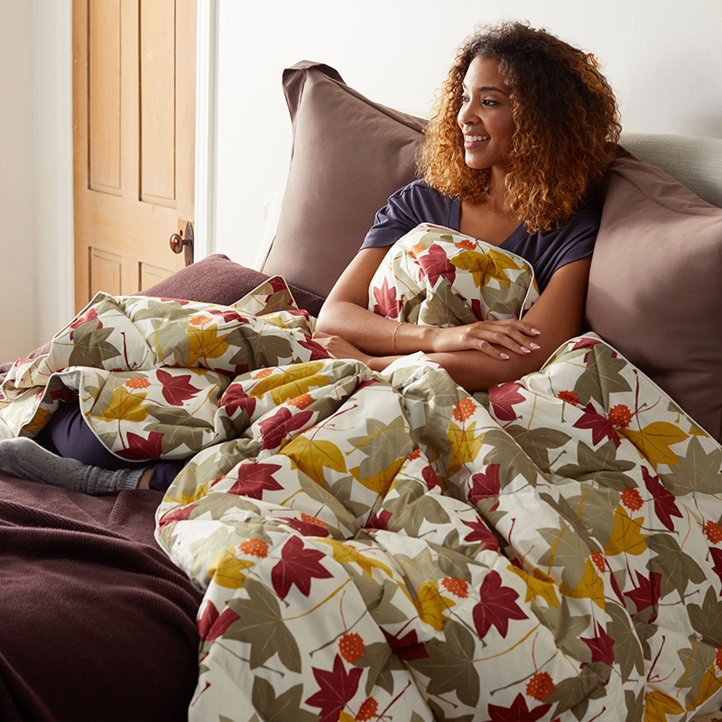 LoftAIRE™ Fall Throw - Autumn Leaf