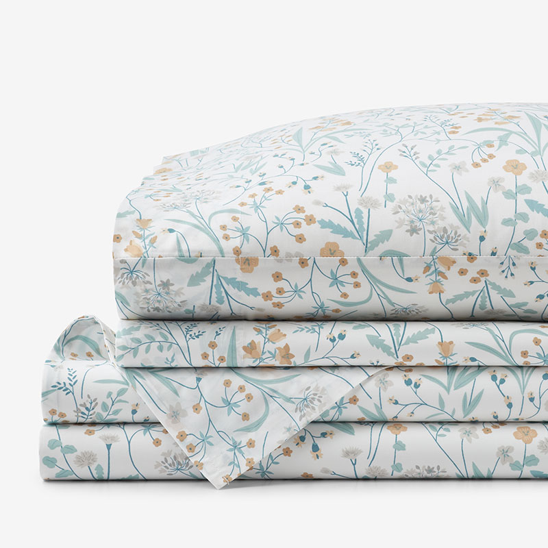 Clemencia Classic Cool Cotton Percale Bed Sheet Set - Mini Floral Pale Blue, Size: King