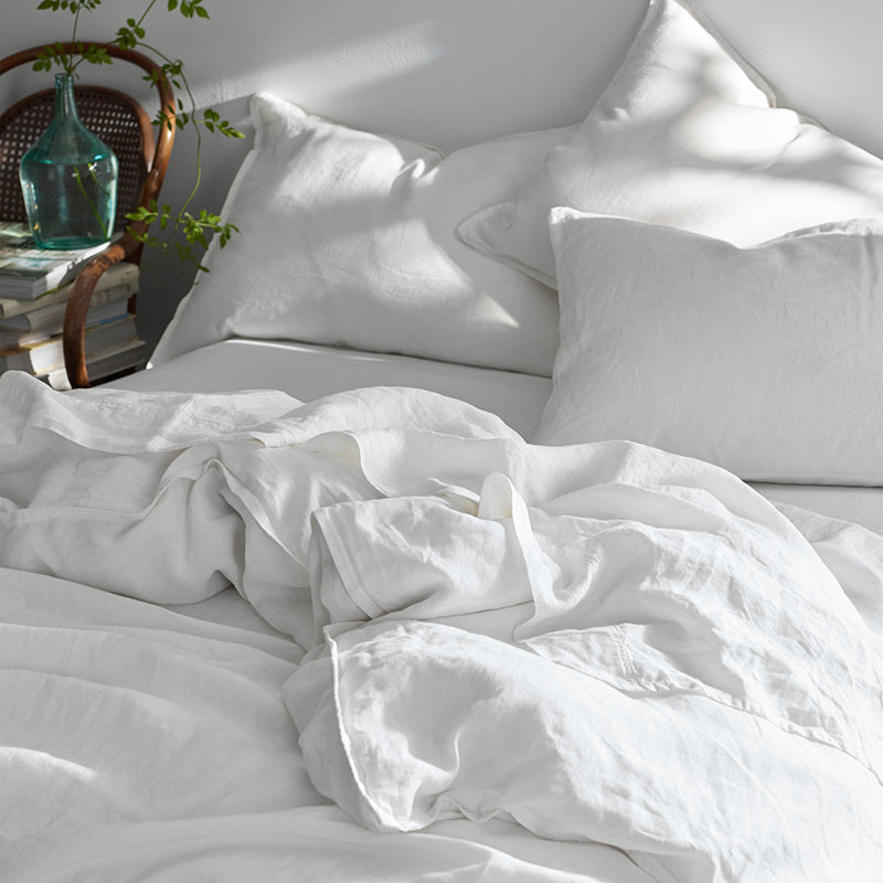 https://companystore-res.cloudinary.com/image/upload/webimages/51386_linen_white_lifestyle2