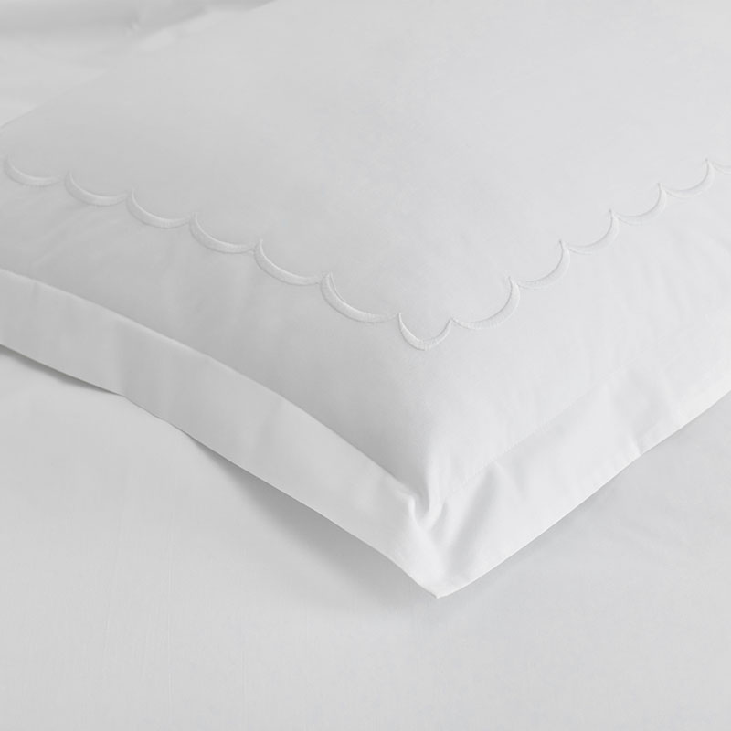 Embroidered Scallop Classic Cool Cotton Percale Pillowcase Set|61796