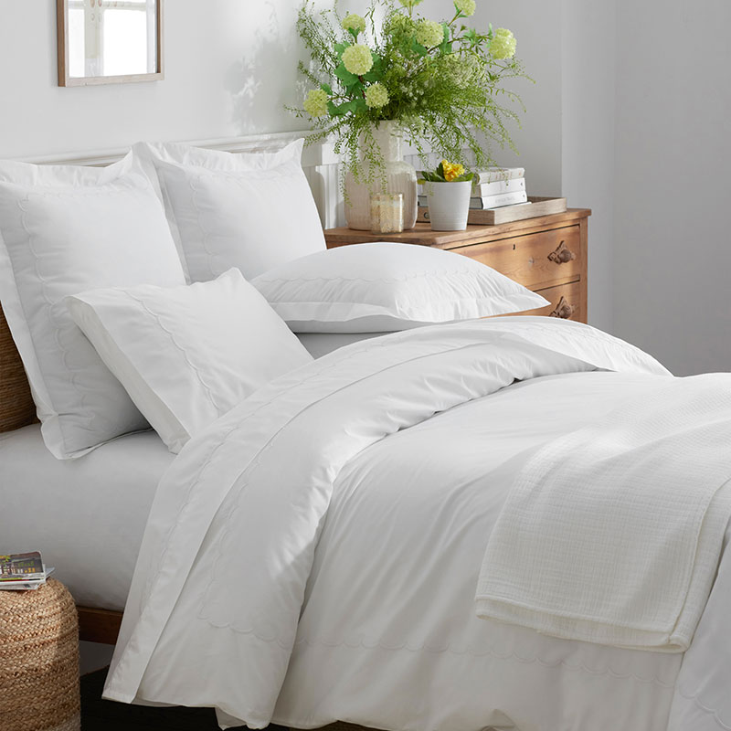 Embroidered Scallop Classic Cool Cotton Percale Pillowcase Set|61796