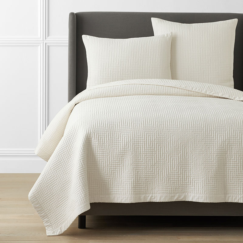 THE COMPANY STORE PREMIUM SMOOTH COTTON SATEEN SOLID QUILT 