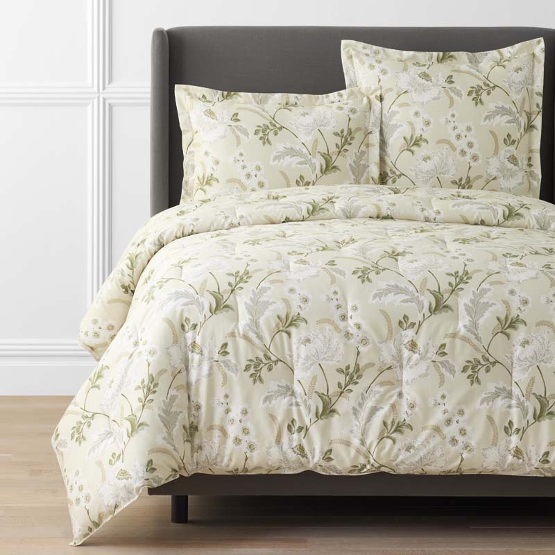 Tranquil Blosson Premium Smooth Wrinkle-Free Sateen Comforter: KING