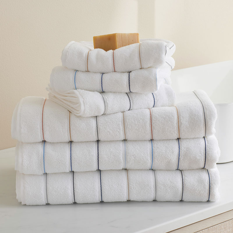 ih's shop　904540 Dash & Stripe Bath Towel
