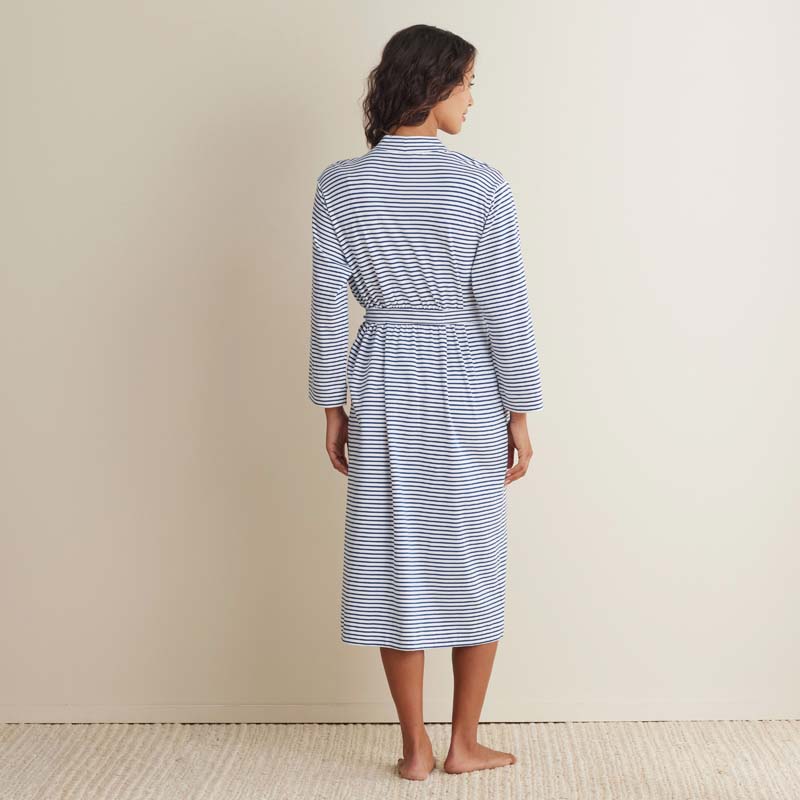 https://companystore-res.cloudinary.com/image/upload/webimages/68152q_robe_whitenavy_alt4