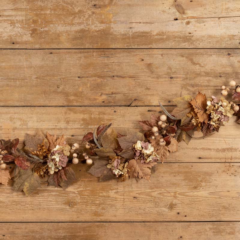 Maple Leaf & Berry Wreath & Garland