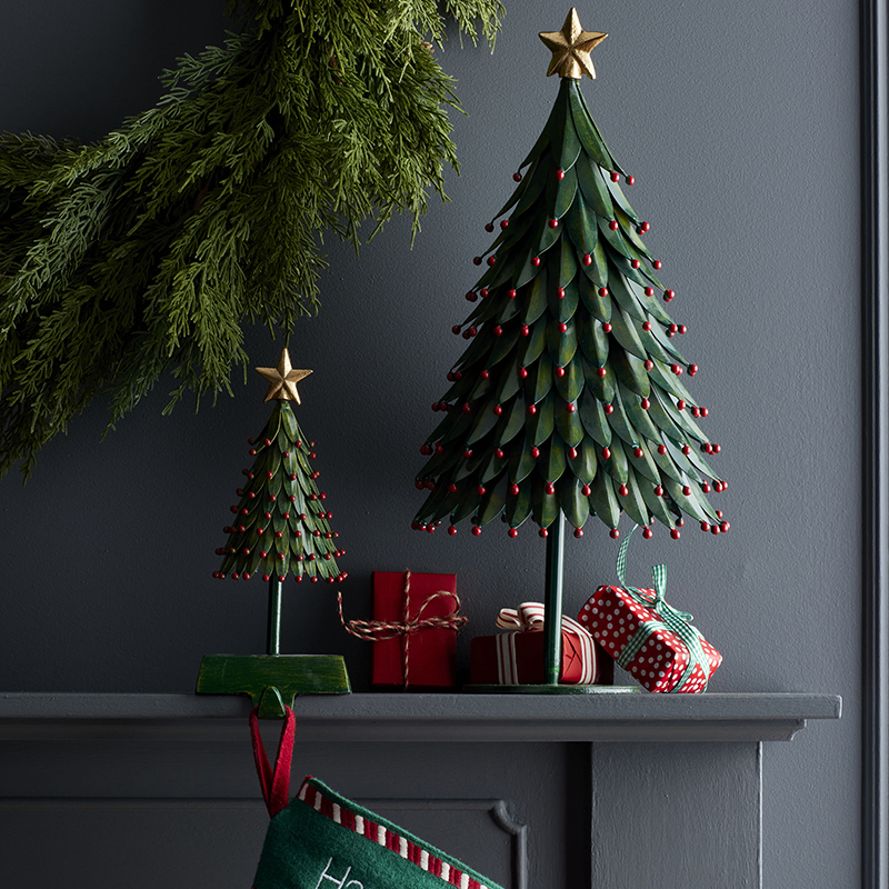 Berry Metal Tree Stocking Holder - Green