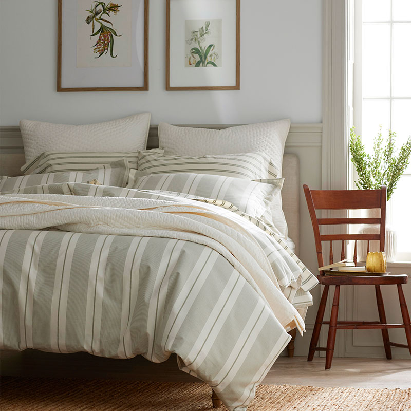 https://companystore-res.cloudinary.com/image/upload/webimages/c3a3_cc_quilt_ivory_lifestyle2_add