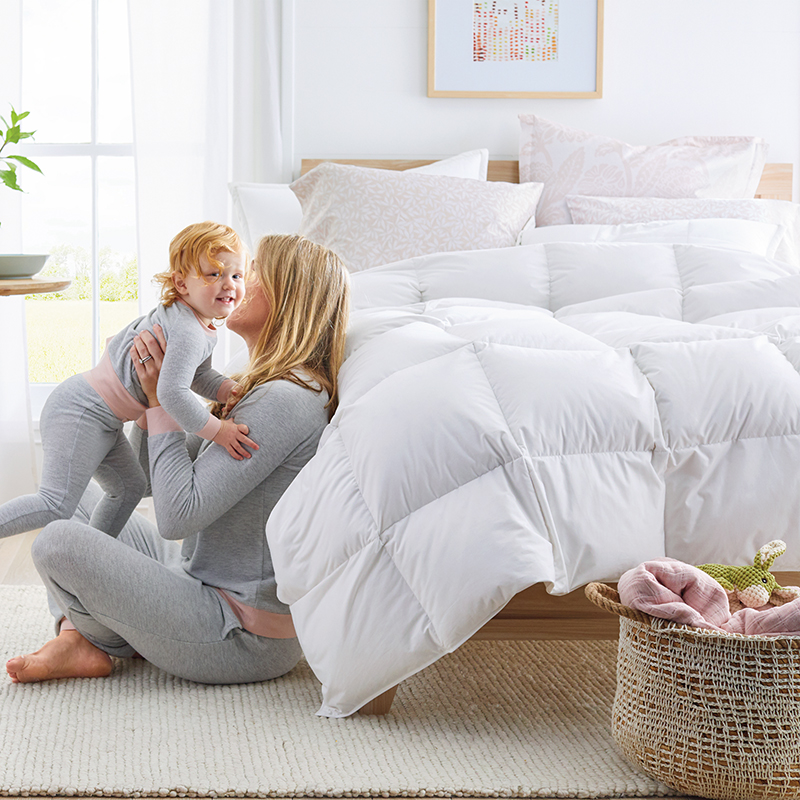 Premium LoftAIRE™ Down Alternative Light Warmth Comforter - White, Queen