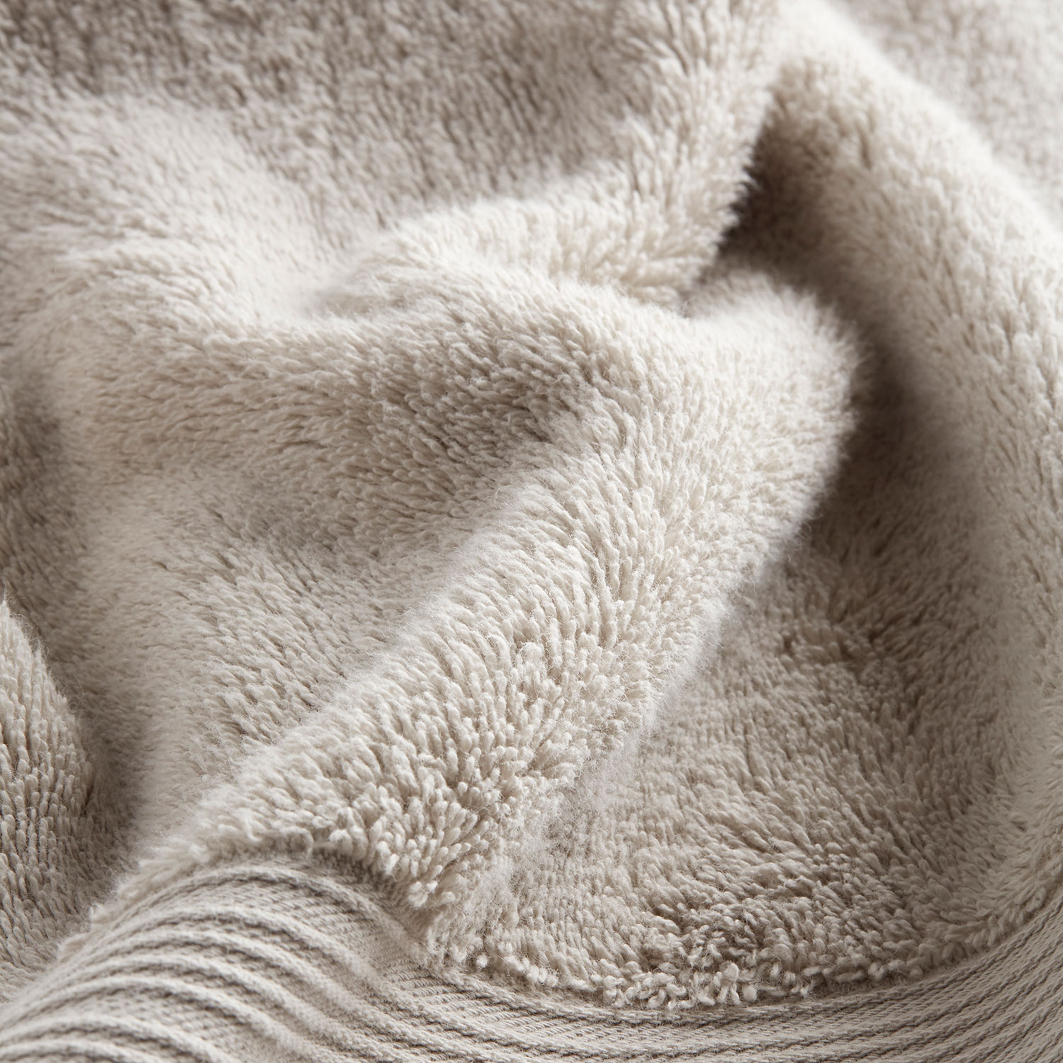Liz Claiborne Luxury Egyptian Air Rich Bath Towel, One Size, White